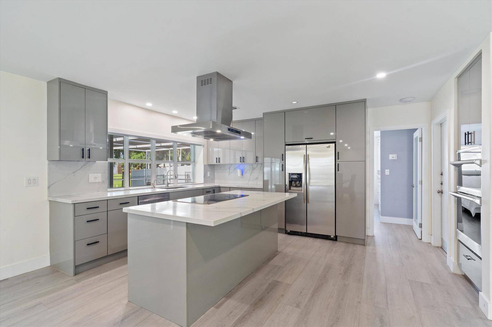 7521 SW 1stPlantation - picture