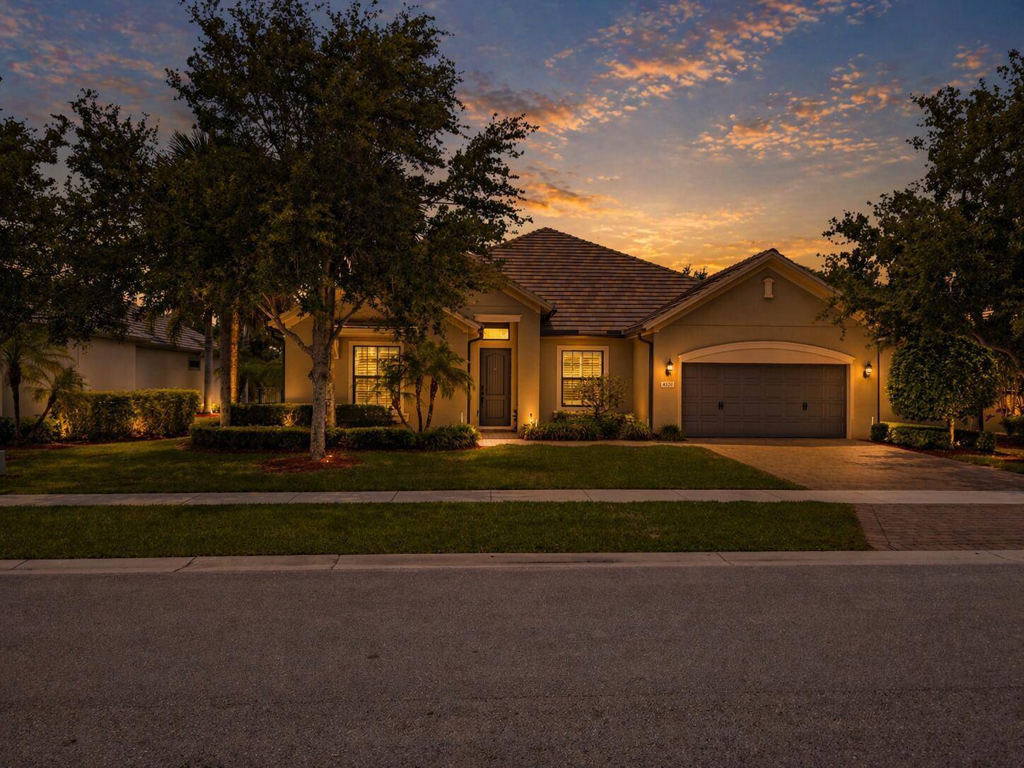 4591 SienaWellington - picture