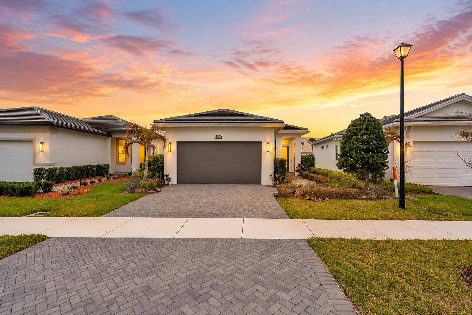 9399 SW PepoliPort St. Lucie - picture