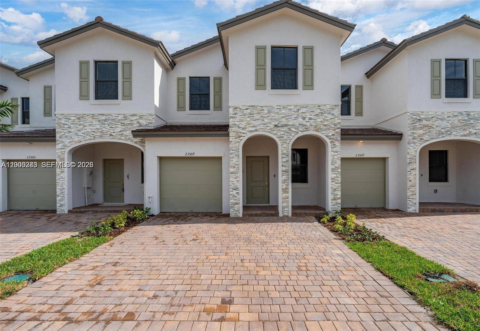23507 SW 129th PathHomestead - picture