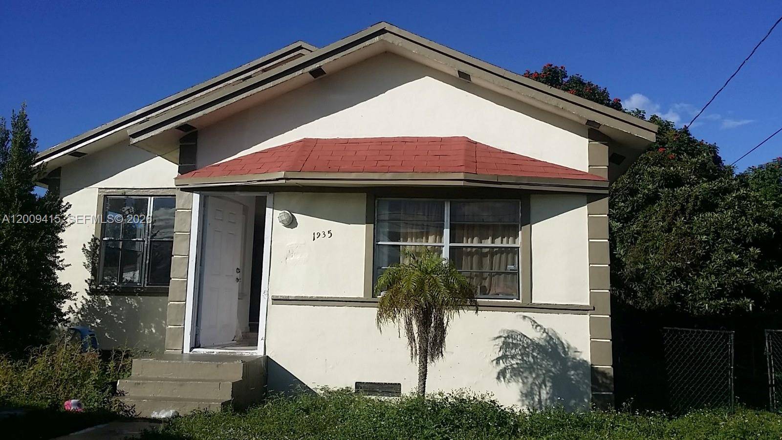 1935 NW 76th StMiami - picture