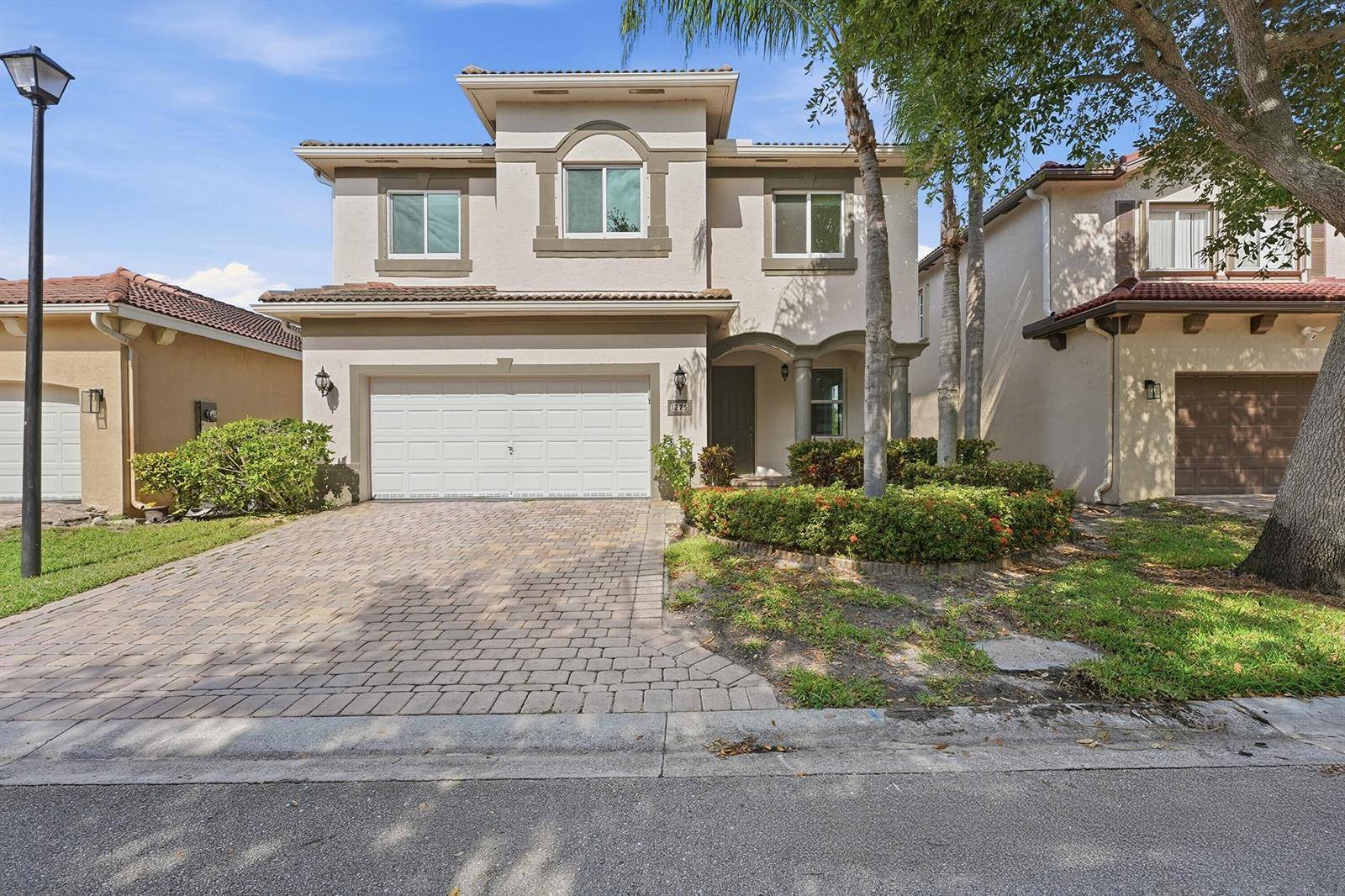 1275 RosegateRiviera Beach - picture