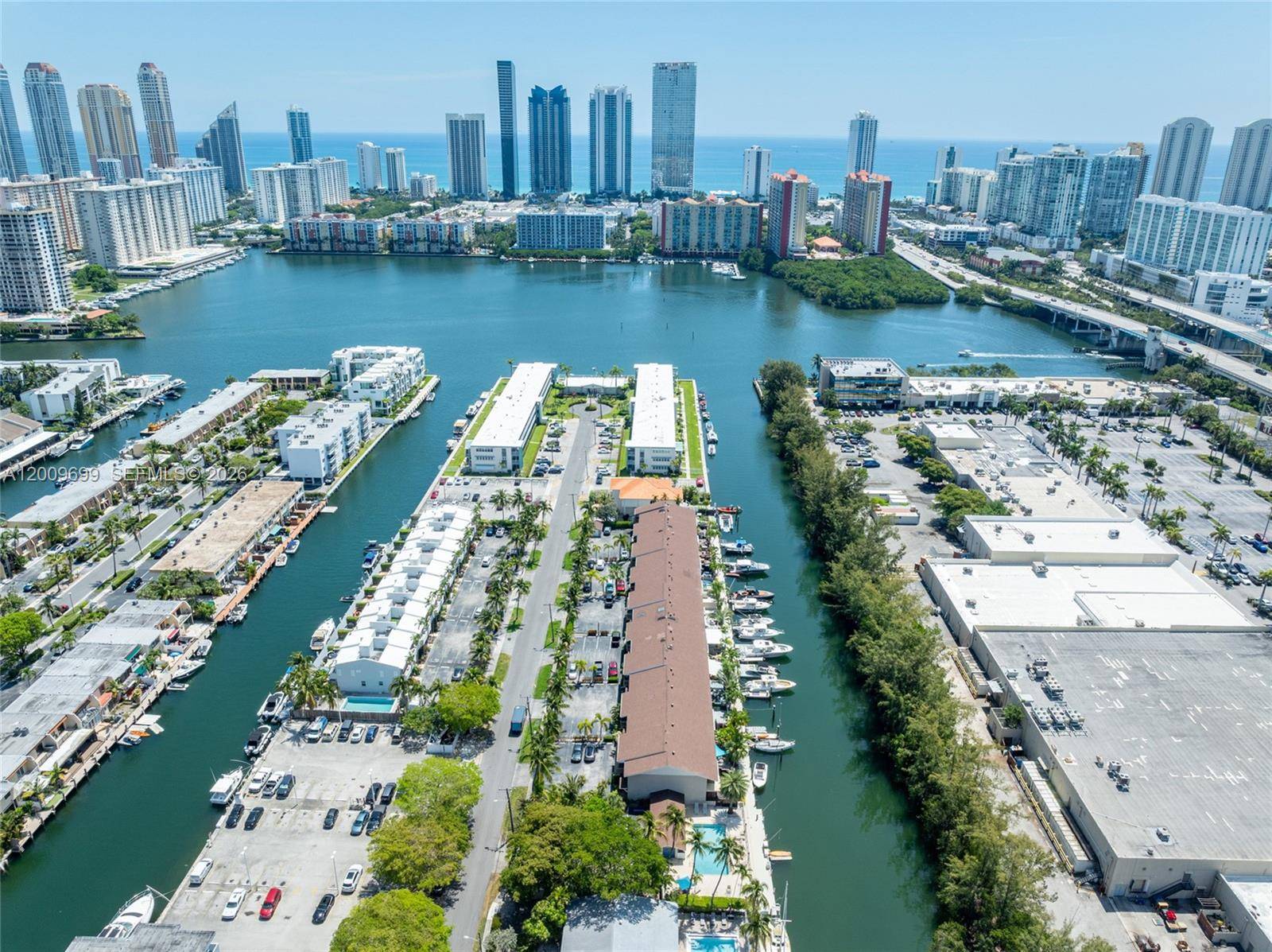 3726 NE 166th StNorth Miami Beach - Townhouse Fee Simple,Townhouse condo unit 116 - picture