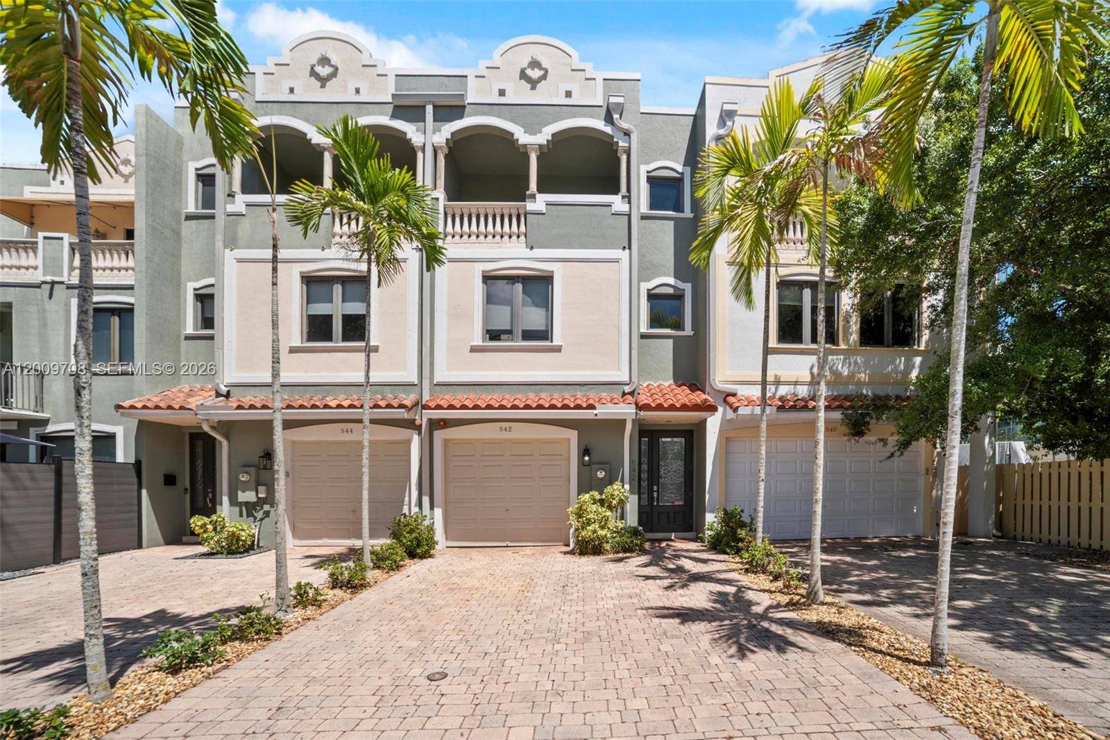 542 NE 17th AveFort Lauderdale - picture