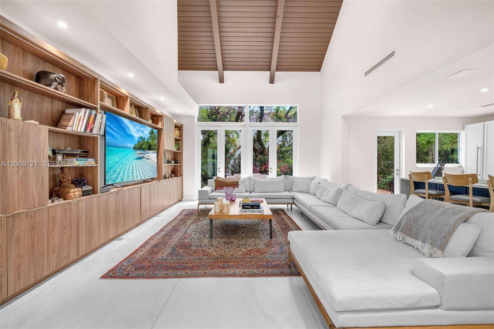 1933 S Oak Haven CirMiami - picture