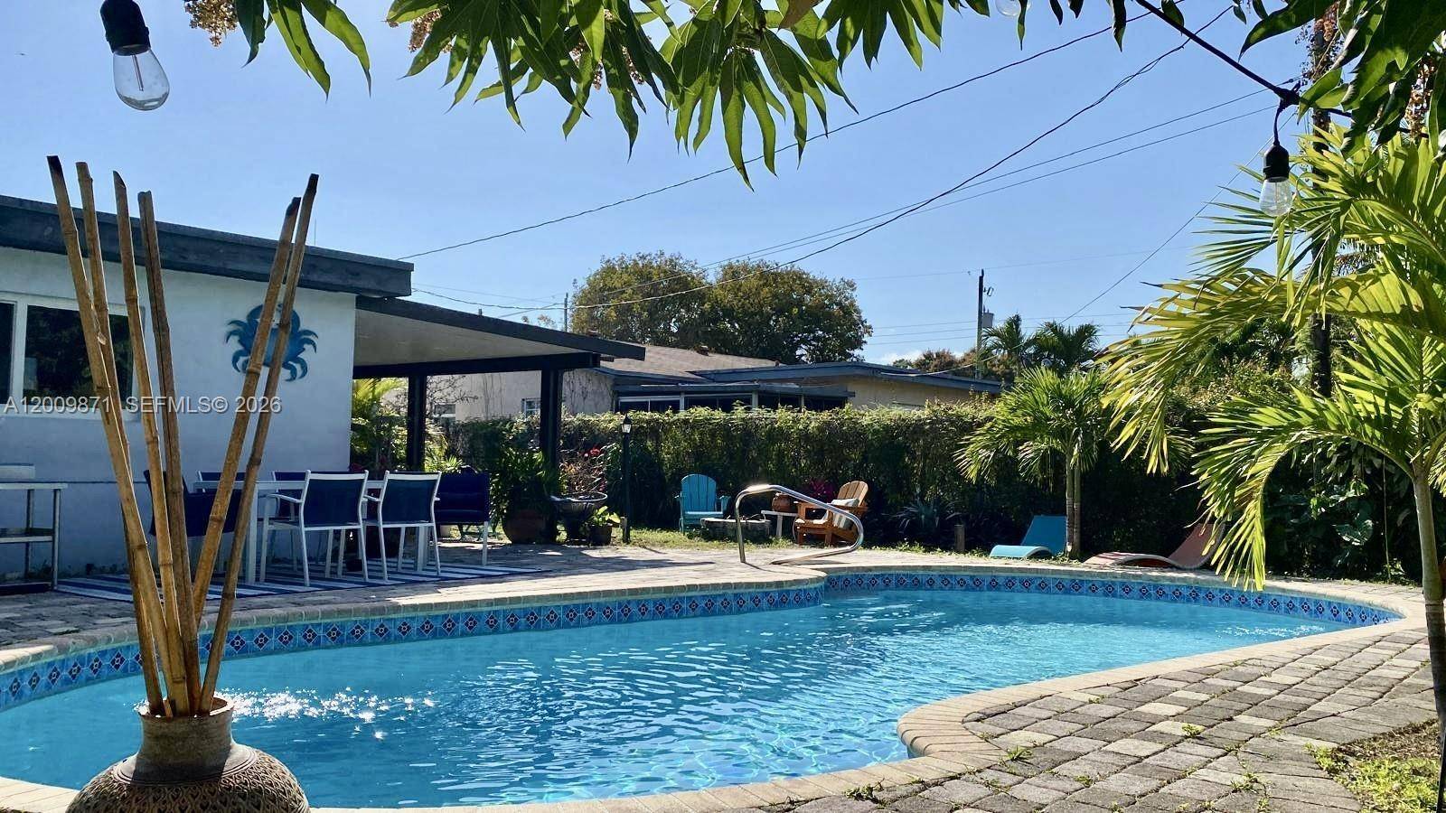 220 SW 3rd AveHallandale Beach - picture