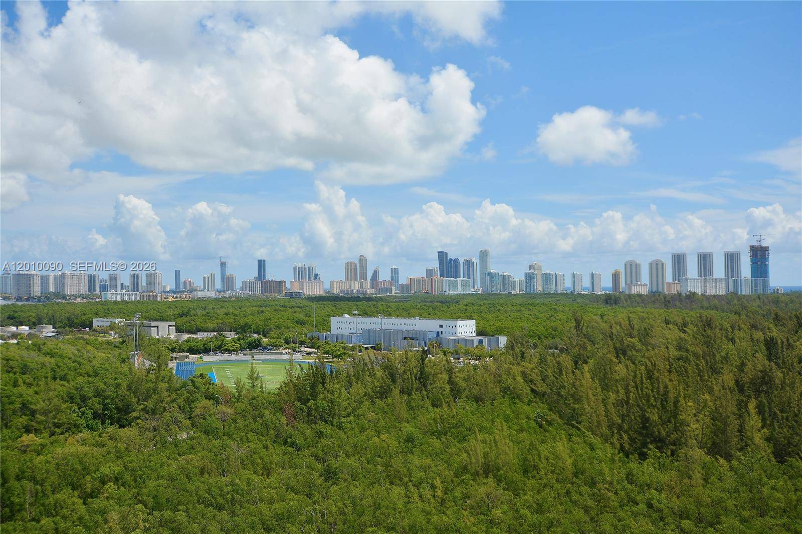 14951 Royal Oaks LnNorth Miami - THE OAKS I CONDO condo unit 1609 - picture