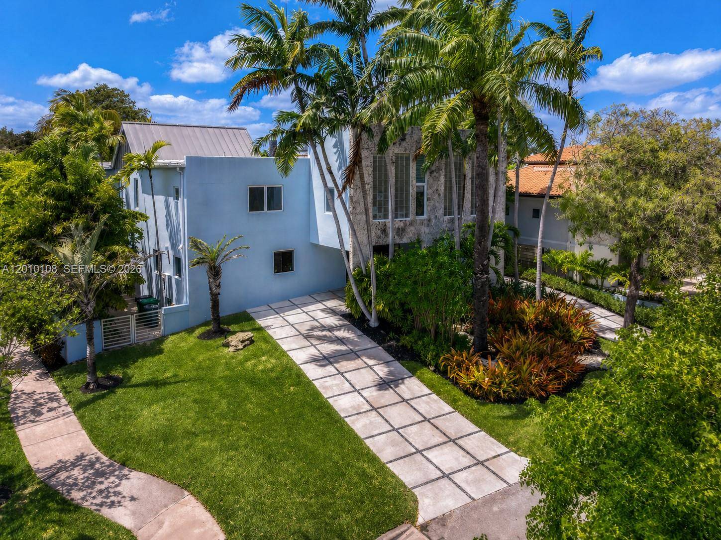 690 Warren LnKey Biscayne - picture