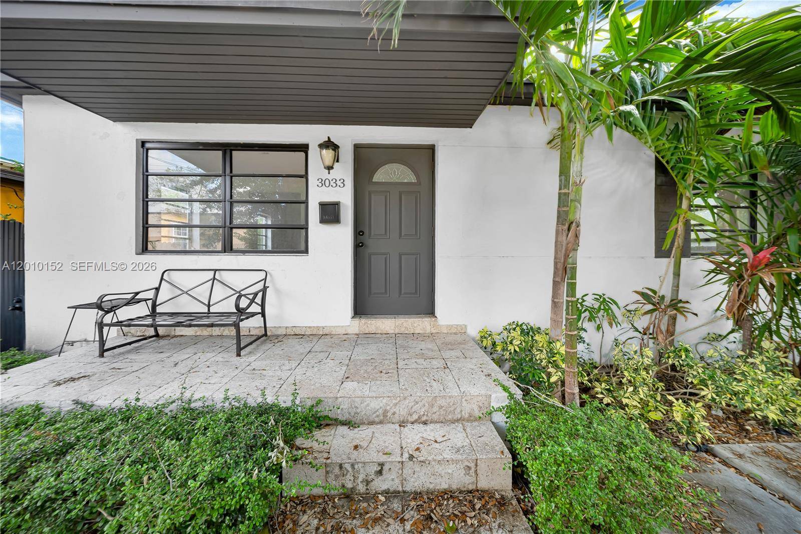 3033 Hibiscus StreetMiami - picture