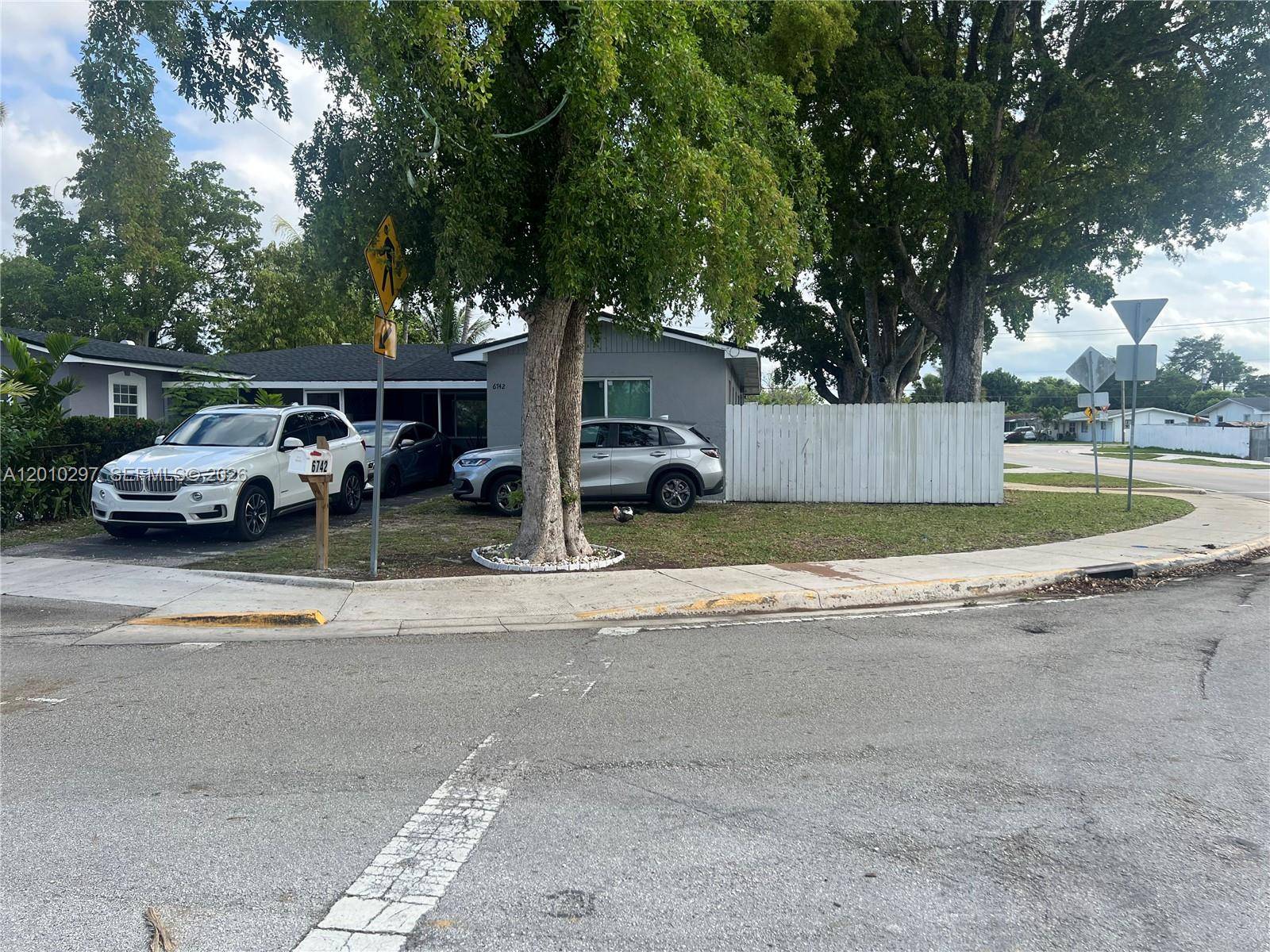 6742 SW 18th CtNorth Lauderdale - picture