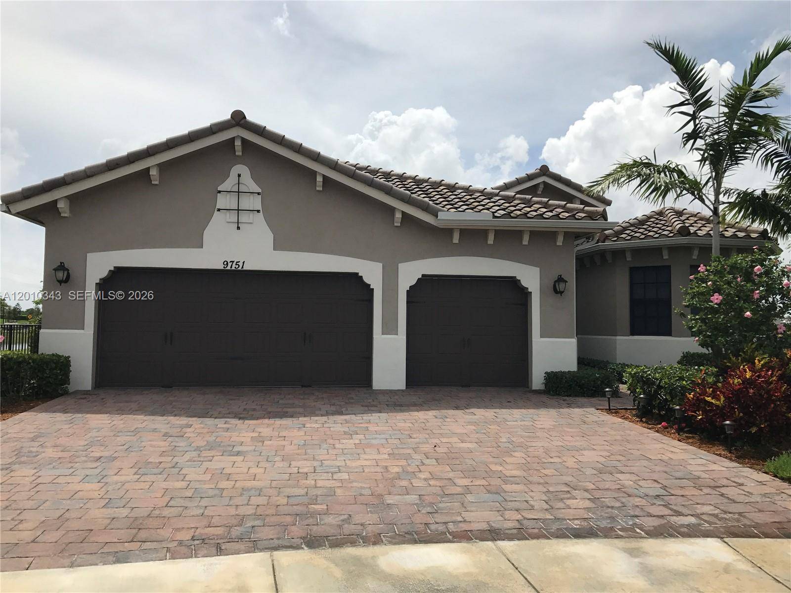 9751 Lakeview LnParkland - picture