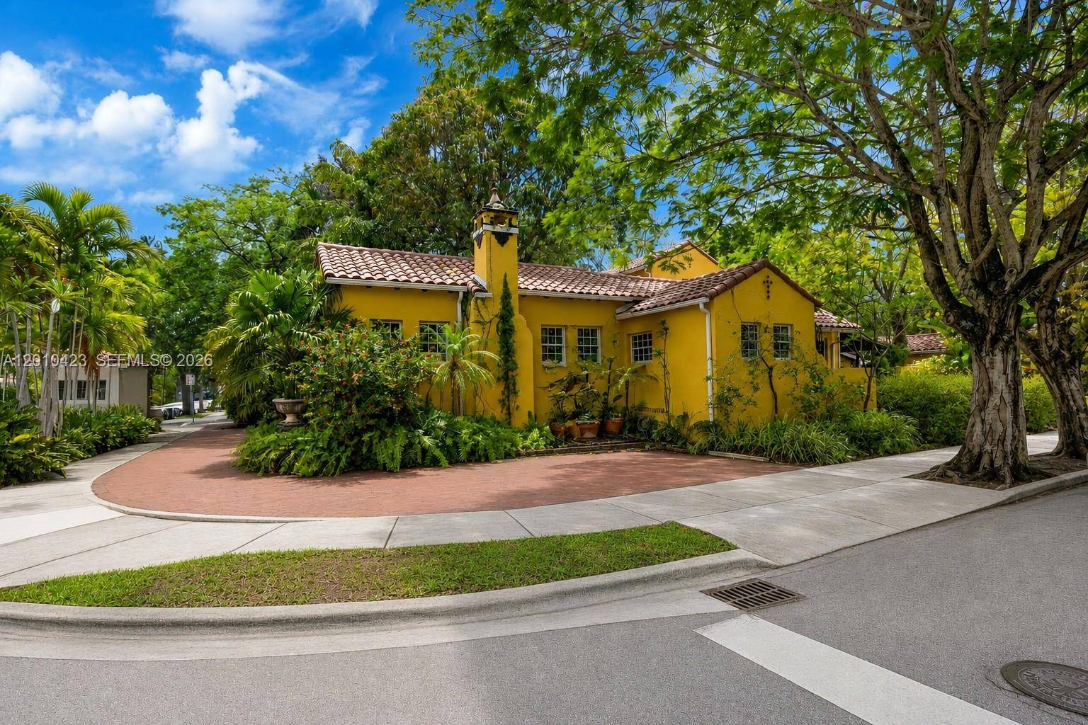 650 NE 76th StMiami - picture