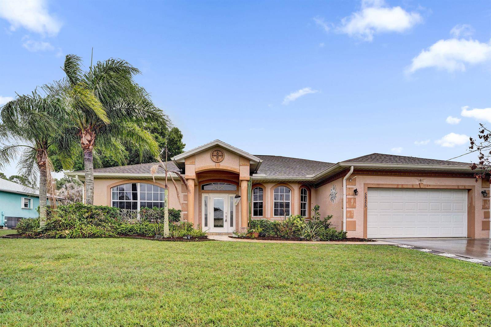 5825 NW ZenithPort St. Lucie - picture
