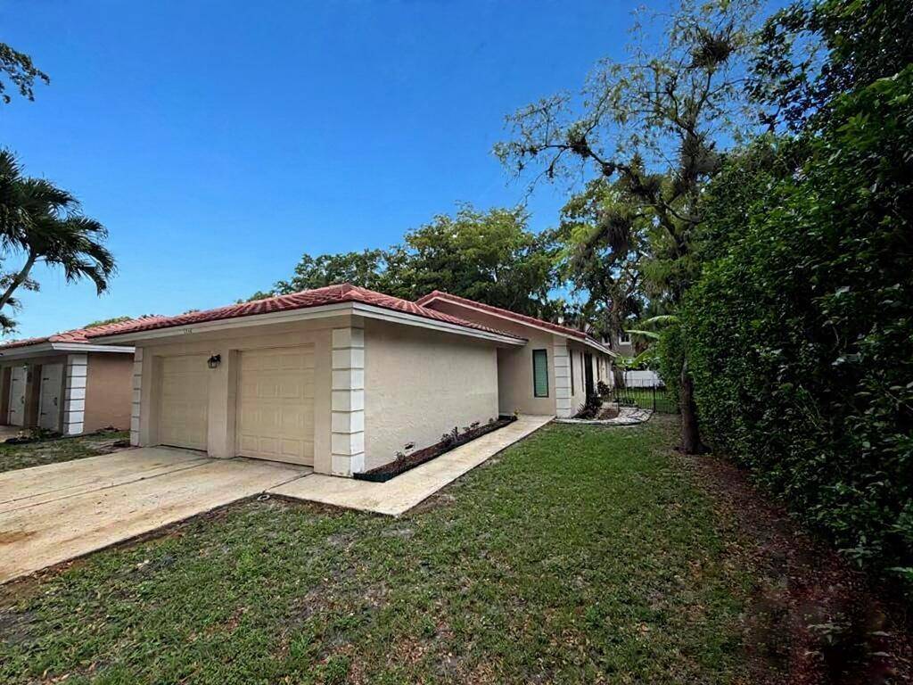 1512 NW 93rdCoral Springs - picture