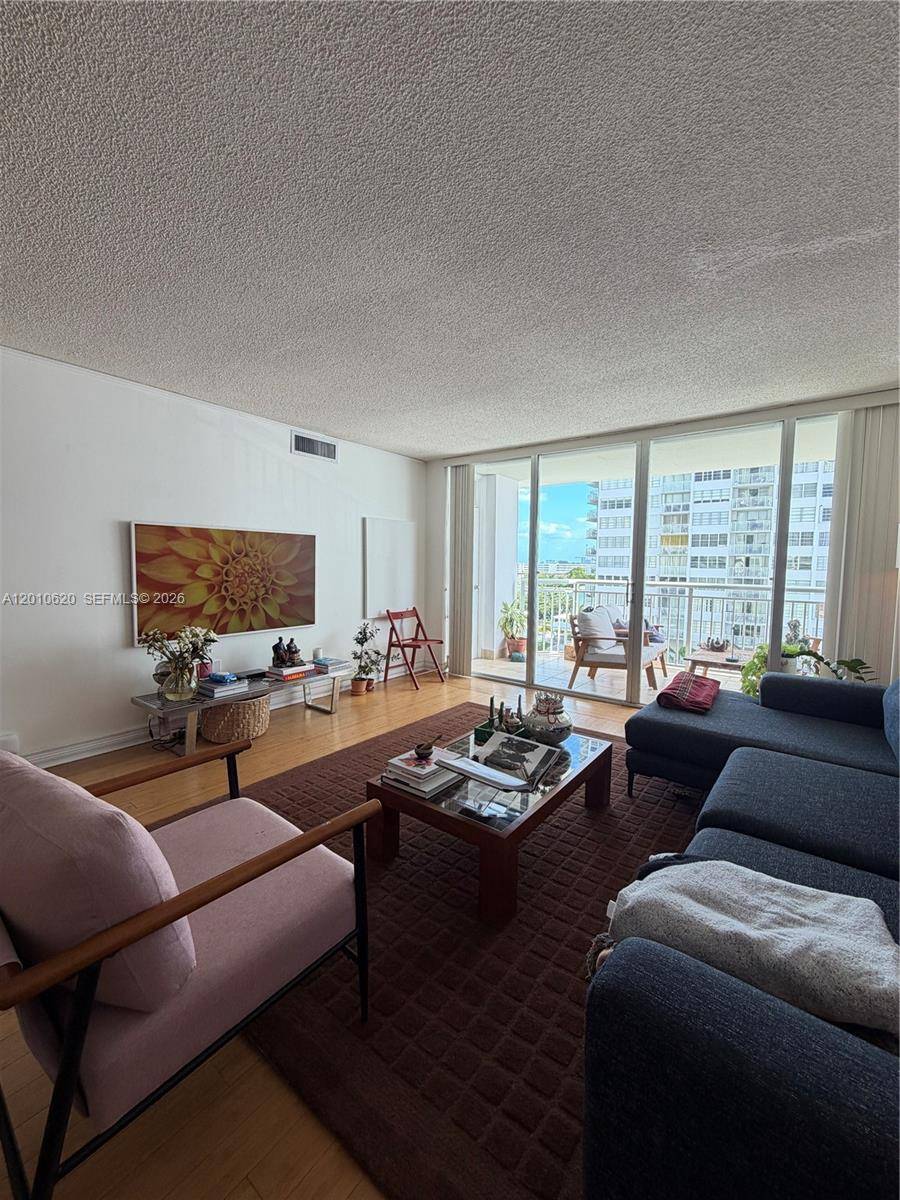 18061 Biscayne BlvdAventura - Condo 5+ Stories,Condo condo unit 601 - picture