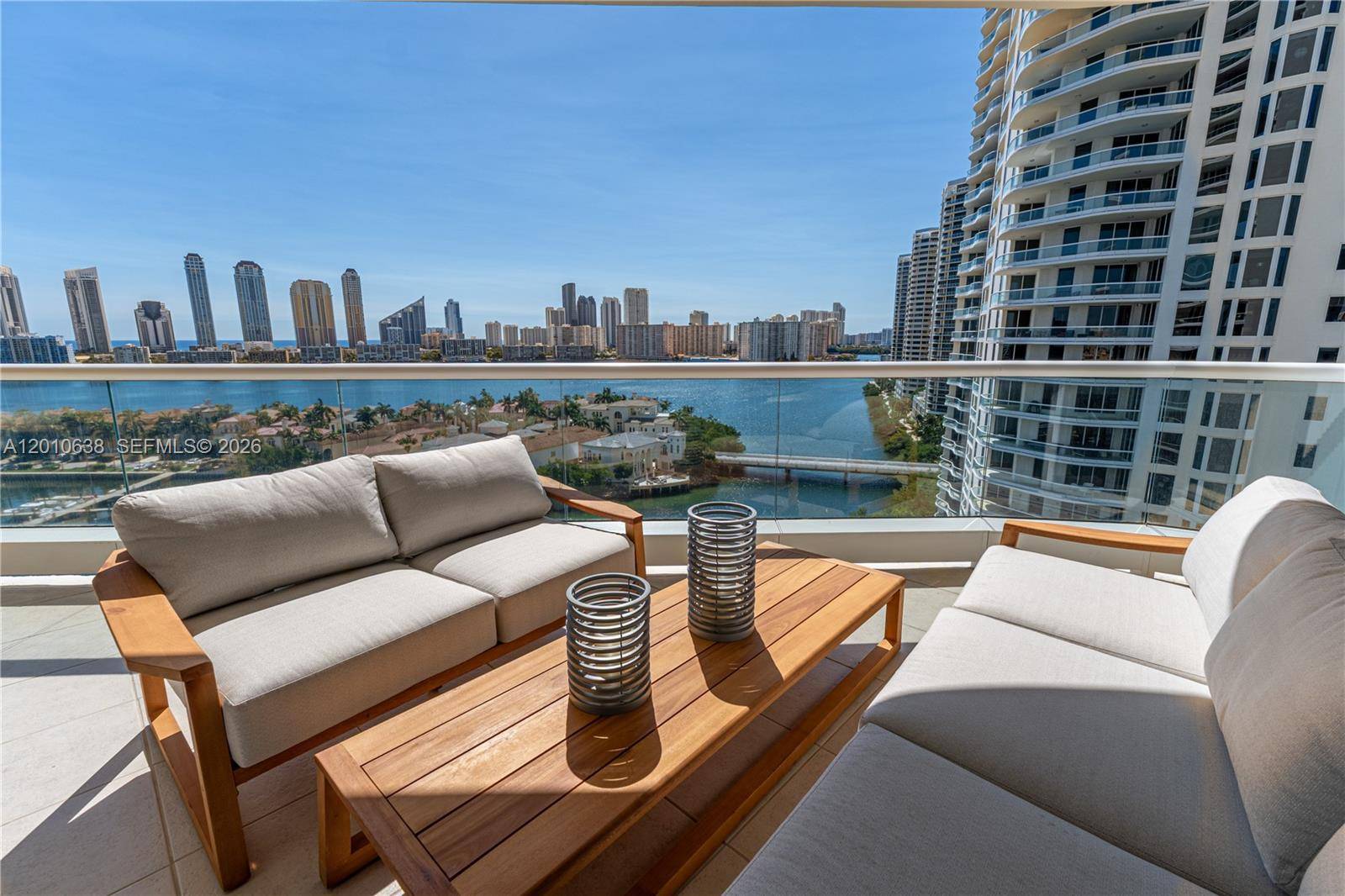 7000 Island BlvdAventura - 7000 ISL BLVD WILLIAMS IS condo unit 1402 - picture