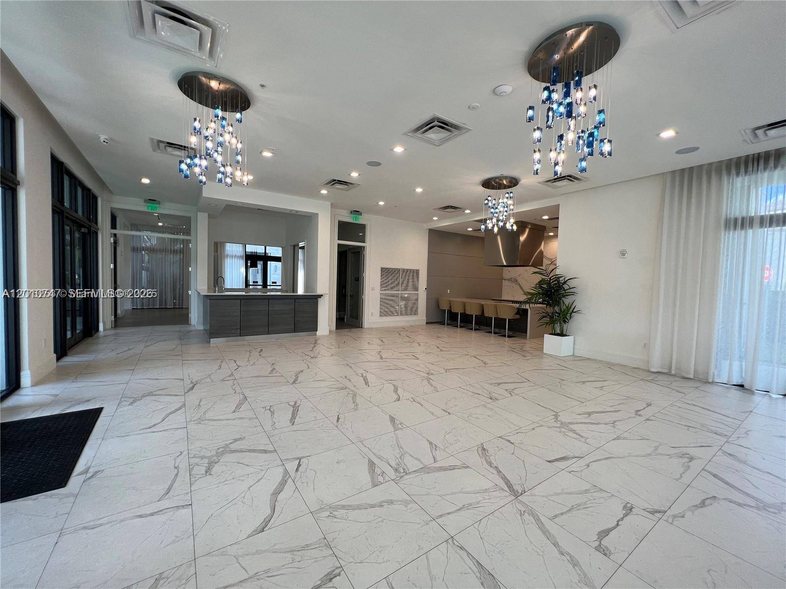 8167 NW 41st StDoral - DOWNTOWN DORAL SOUTH PHAS condo unit E-308 - picture