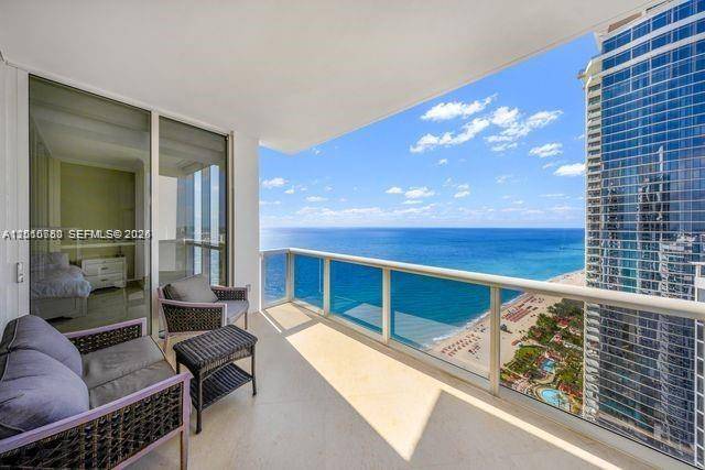 18101 Collins AveSunny Isles Beach - TRUMP PALACE CONDO condo unit 4702 - picture