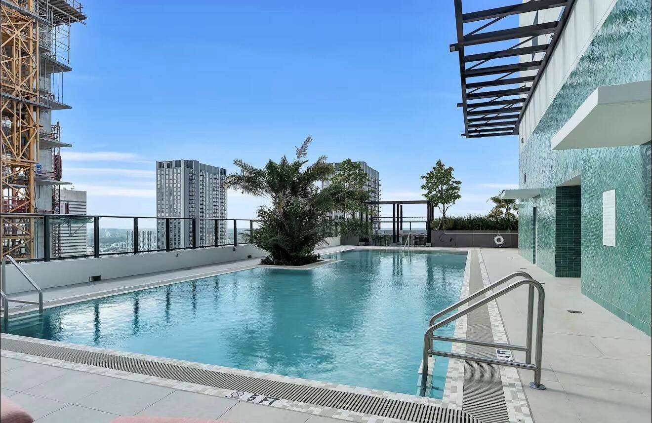 11 NE 6thMiami - TOWN OF HIALEAH FLA condo unit 2507 - picture