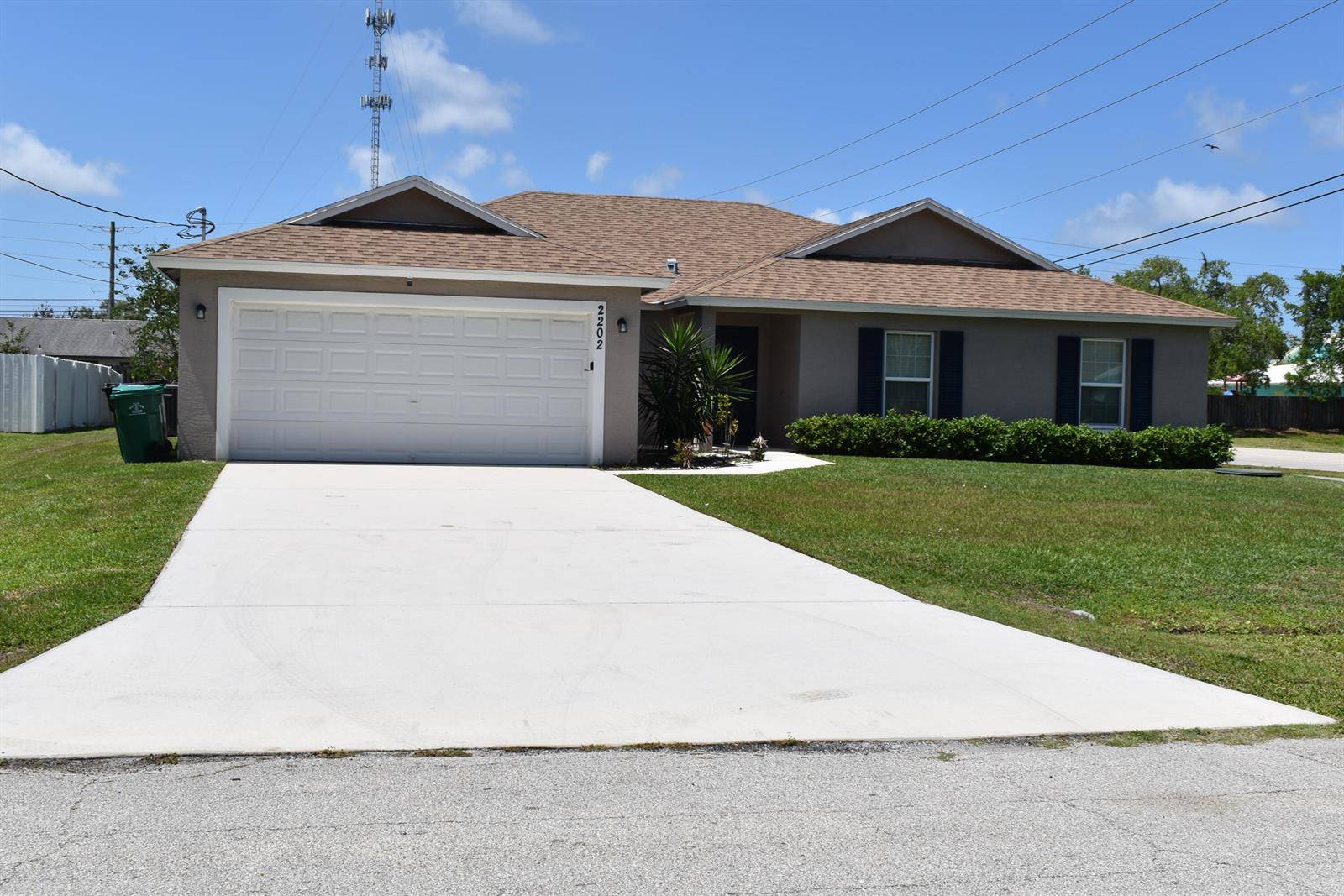 2202 SE LucayaPort St. Lucie - picture