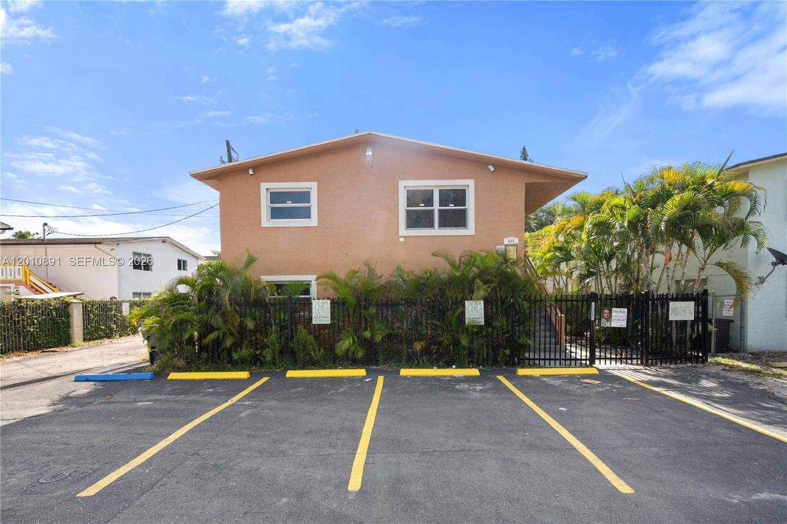 608 SW 16th AveFort Lauderdale - picture