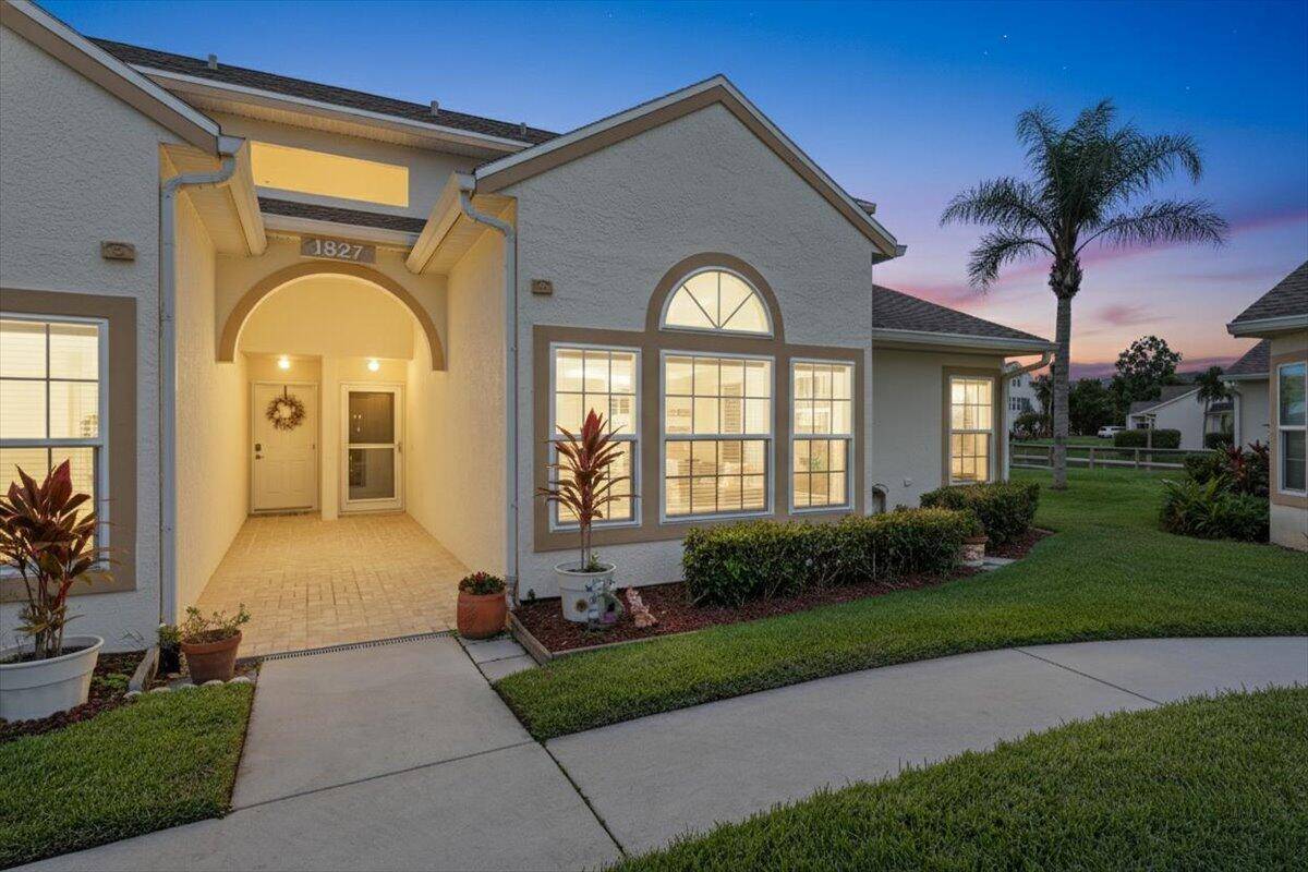 1827 AynsleyVero Beach - TOWN OF CONCORD,Lake in the Woods condo unit 4 - picture