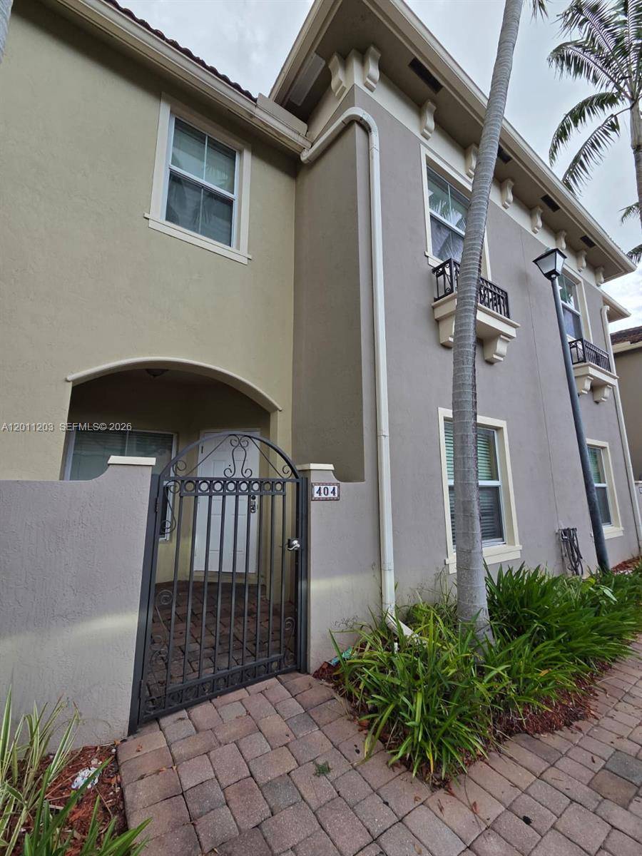 2851 W Prospect RdTamarac - Townhouse condo unit 404 - picture