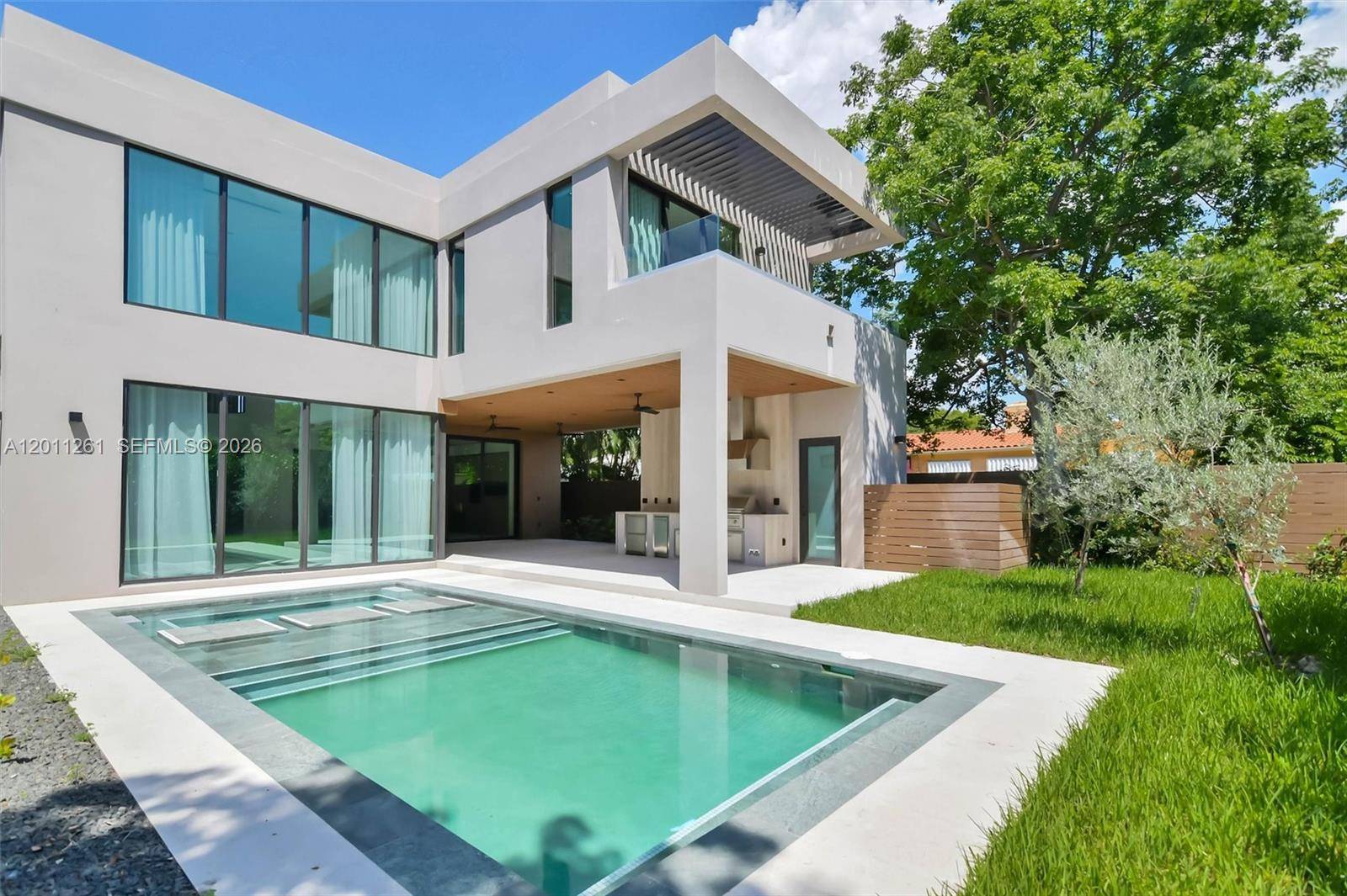 135 SW 29th RdMiami - picture