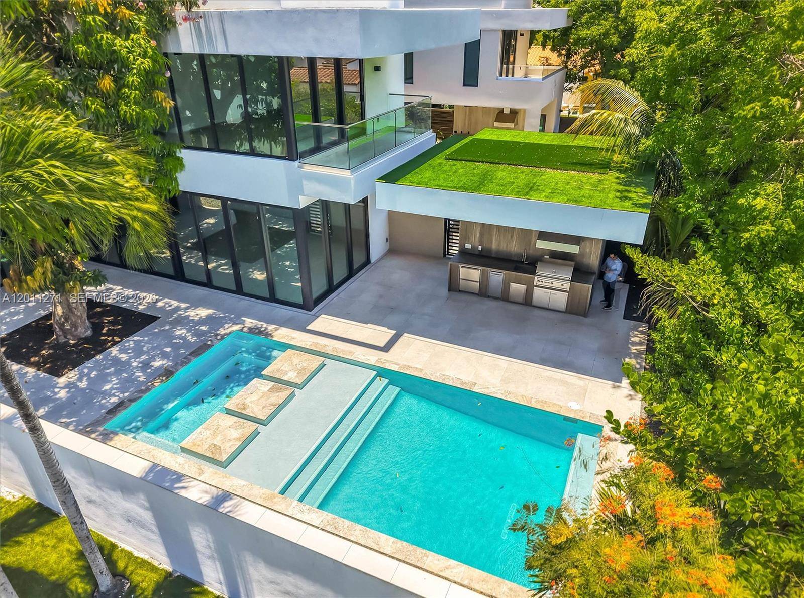 125 SW 29th RdMiami - picture