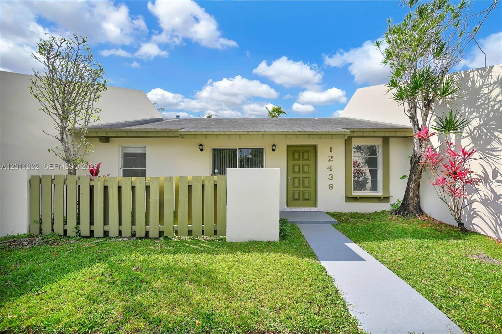 12438 SW 115th TerMiami - picture