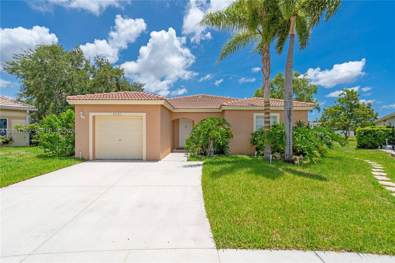 2001 SW 104th AveMiramar - picture