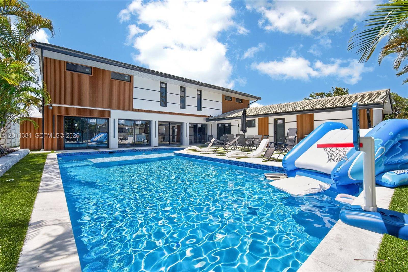 2131 N 53rd AveHollywood - picture