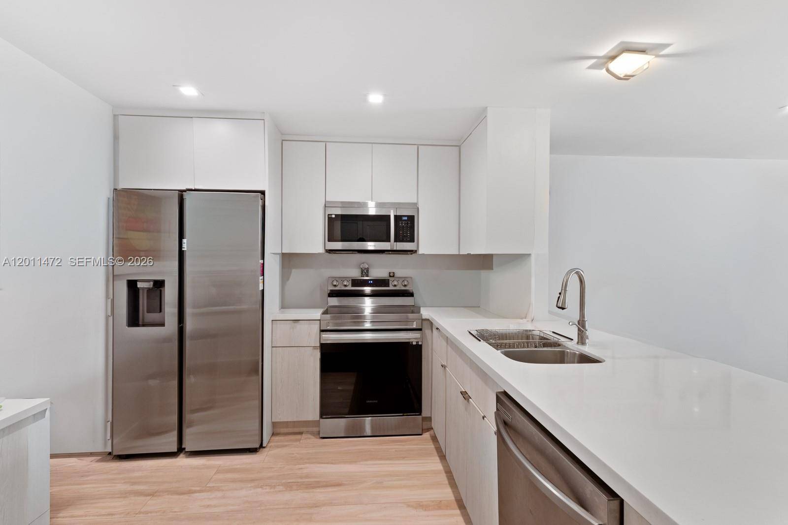 3750 NE 170th StNorth Miami Beach - Condo 1-4 Stories,Condo condo unit 109 - picture
