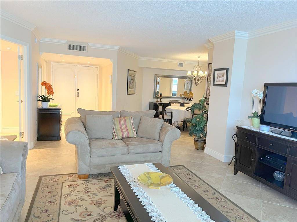 3400 Galt OceanFort Lauderdale - SOUTHPOINT CONDO condo unit 203s - picture
