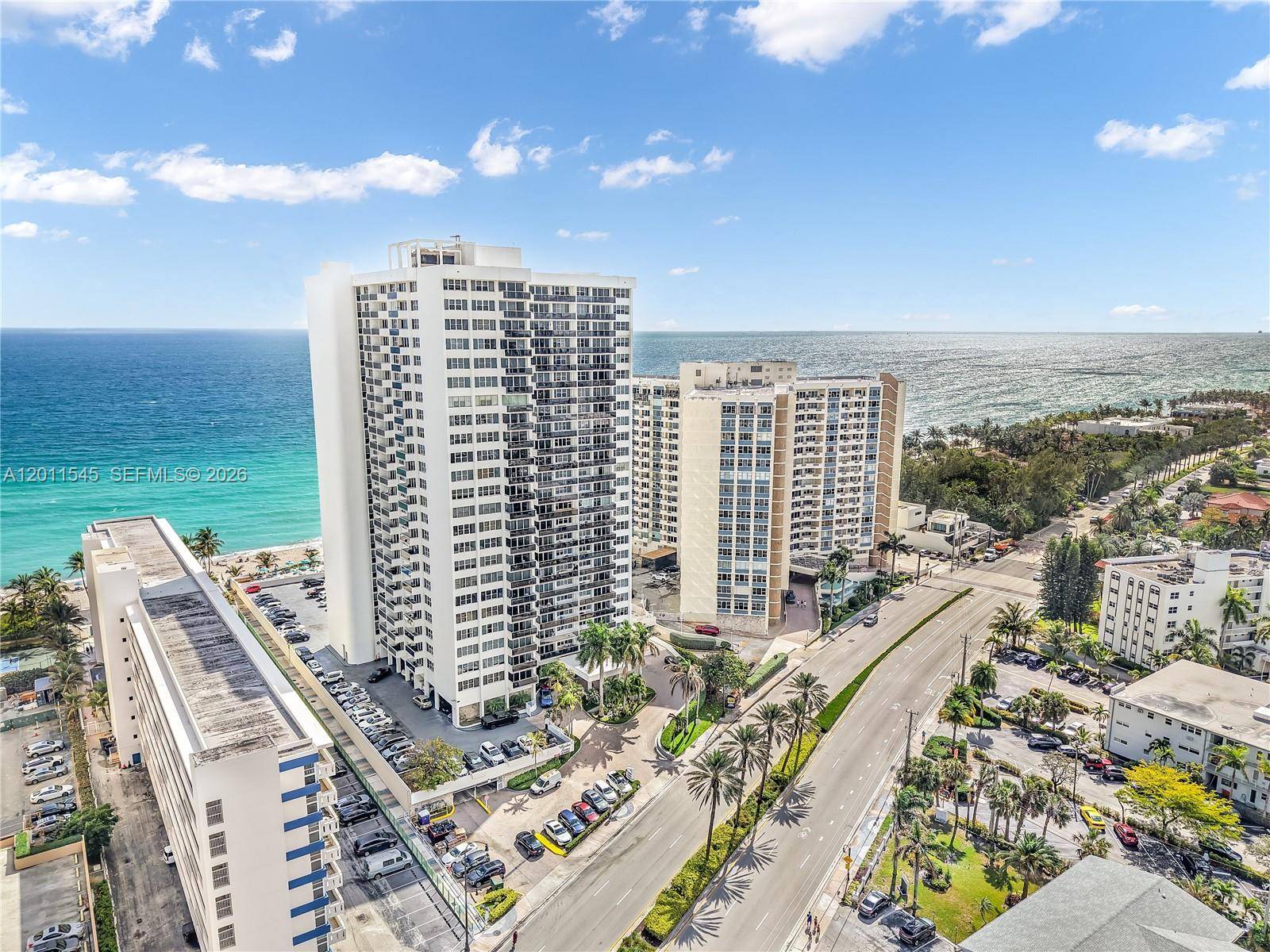 3140 S Ocean Dr (Avail Now- Nov 15, 2026)Hallandale Beach - Condo/Co-Op/Annual,Condo condo unit 2411 - picture