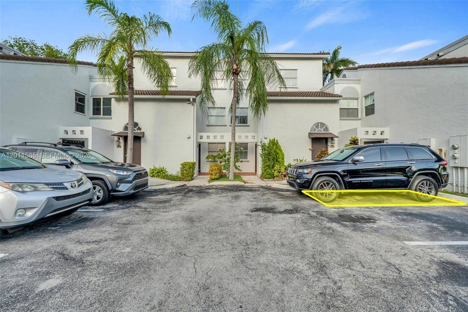 4647 NW 97th PlDoral - THE GREENS AT DORAL CONDO condo unit 151 - picture