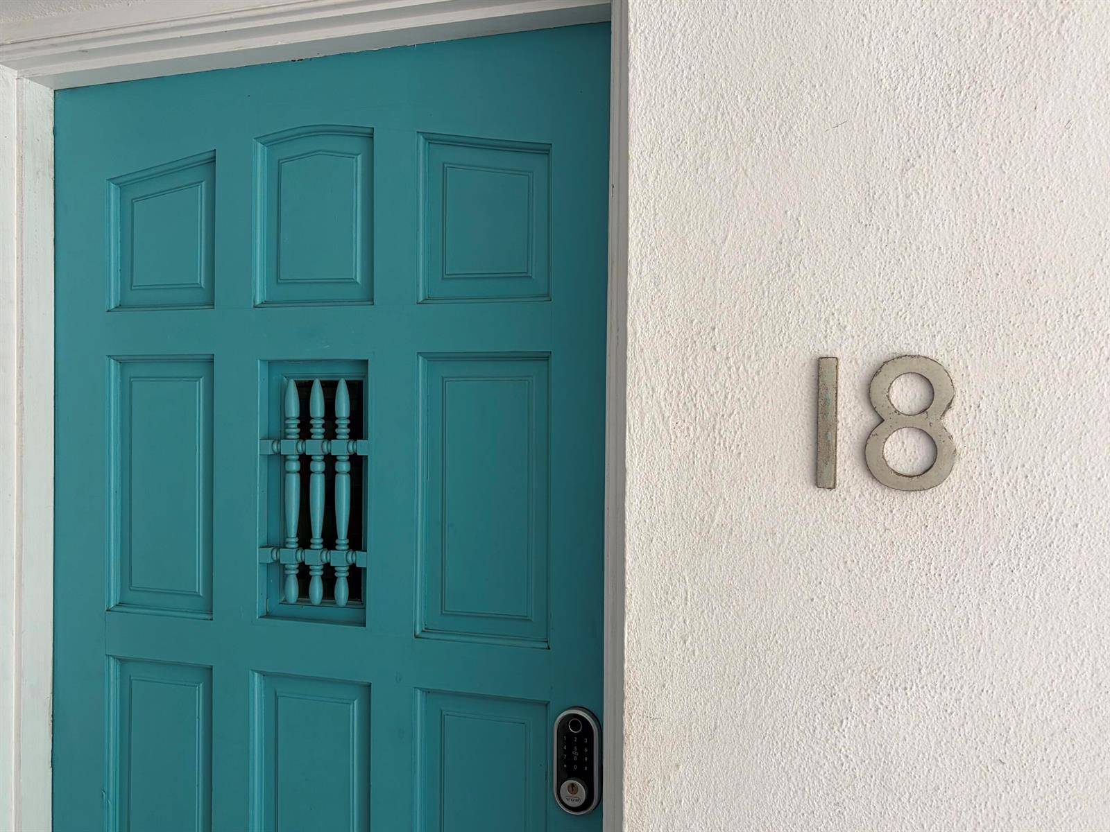 625 OrtonFort Lauderdale - BEACH BREEZE APTS CO-OP condo unit 18 - picture