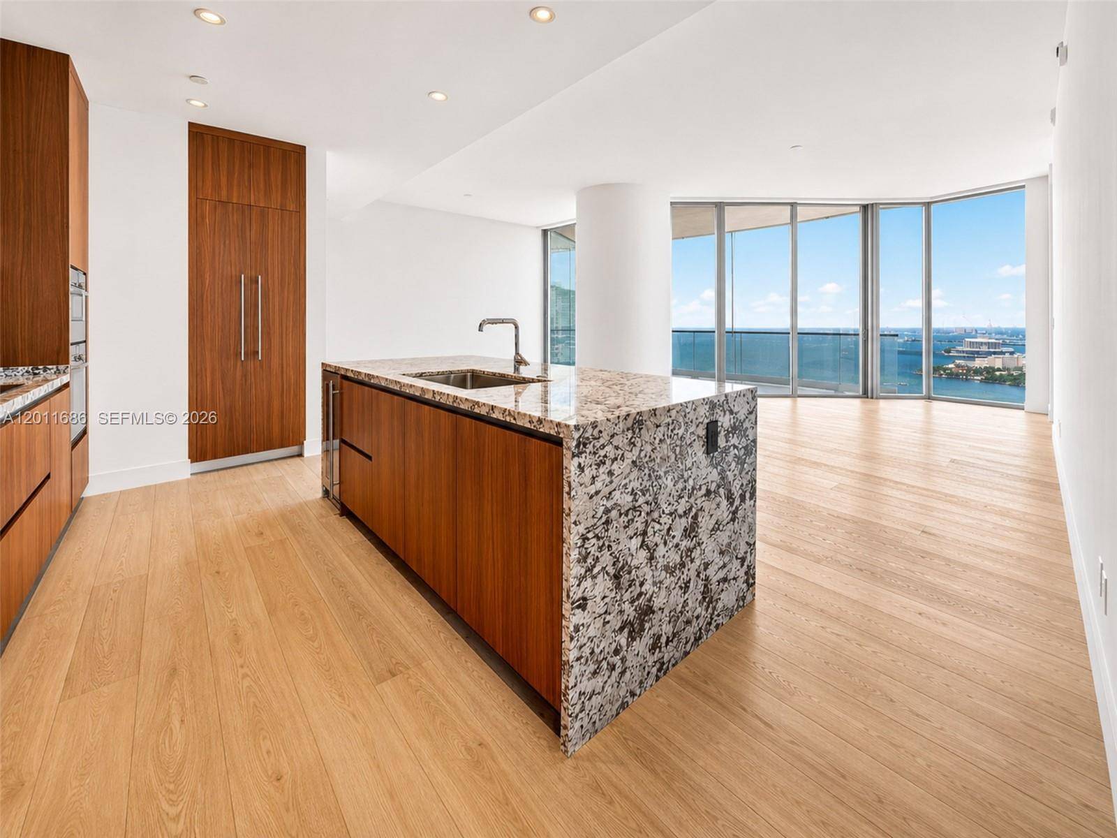 175 25 RDMiami - Single Family-Annual,Condo condo unit 3303 - picture