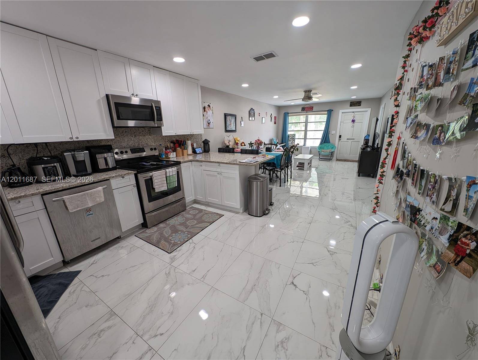 7761 NW 42nd PlCoral Springs - CORAL SPRINGS SUB NO 1 condo unit 1-2 - picture