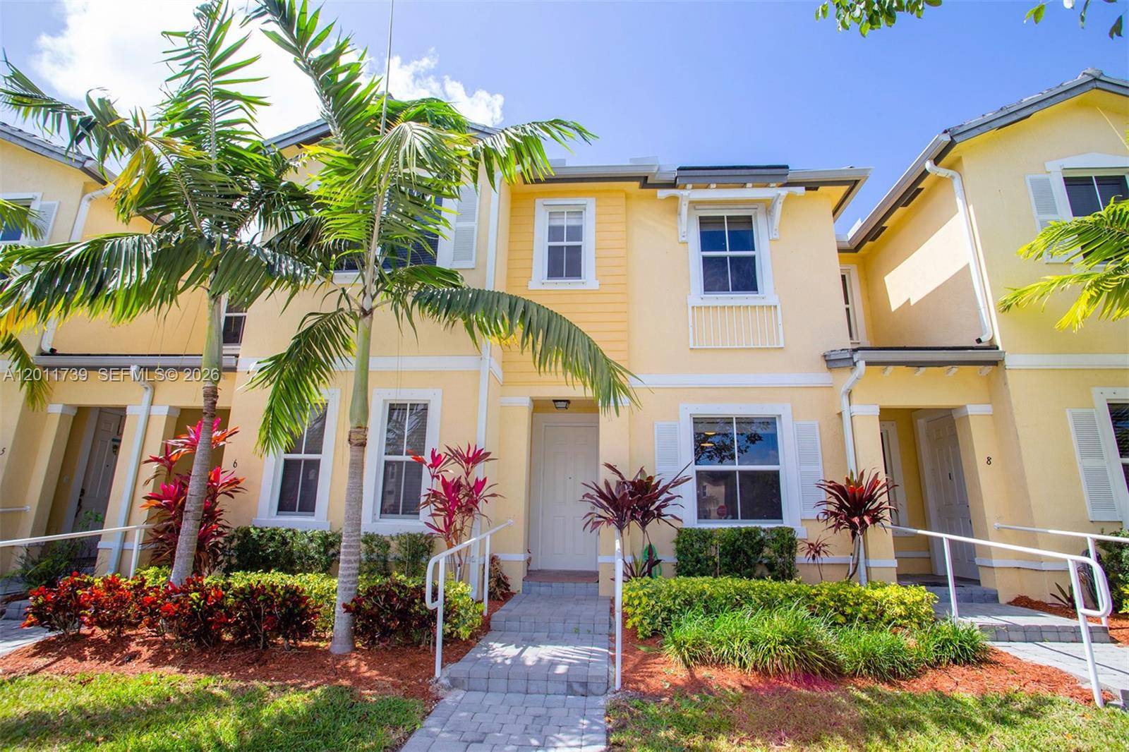 132 SE 28th PlHomestead - Townhouse condo unit 7 - picture