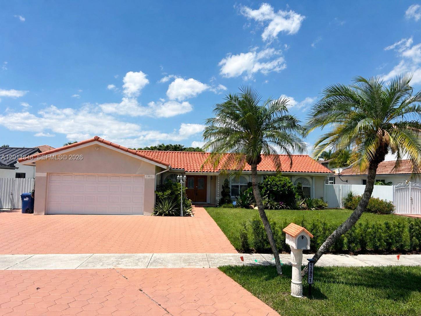 13931 SW 156th TerMiami - picture