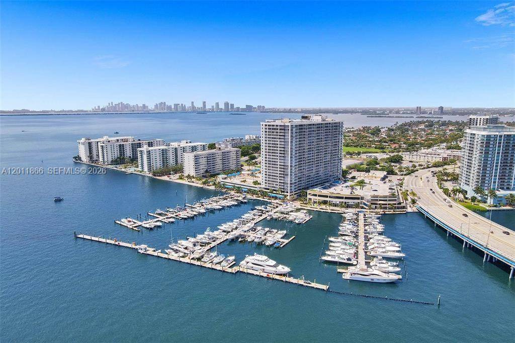 7601 E Treasure DrNorth Bay Village - THE GRANDVIEW PALACE COND condo unit 1411 - picture
