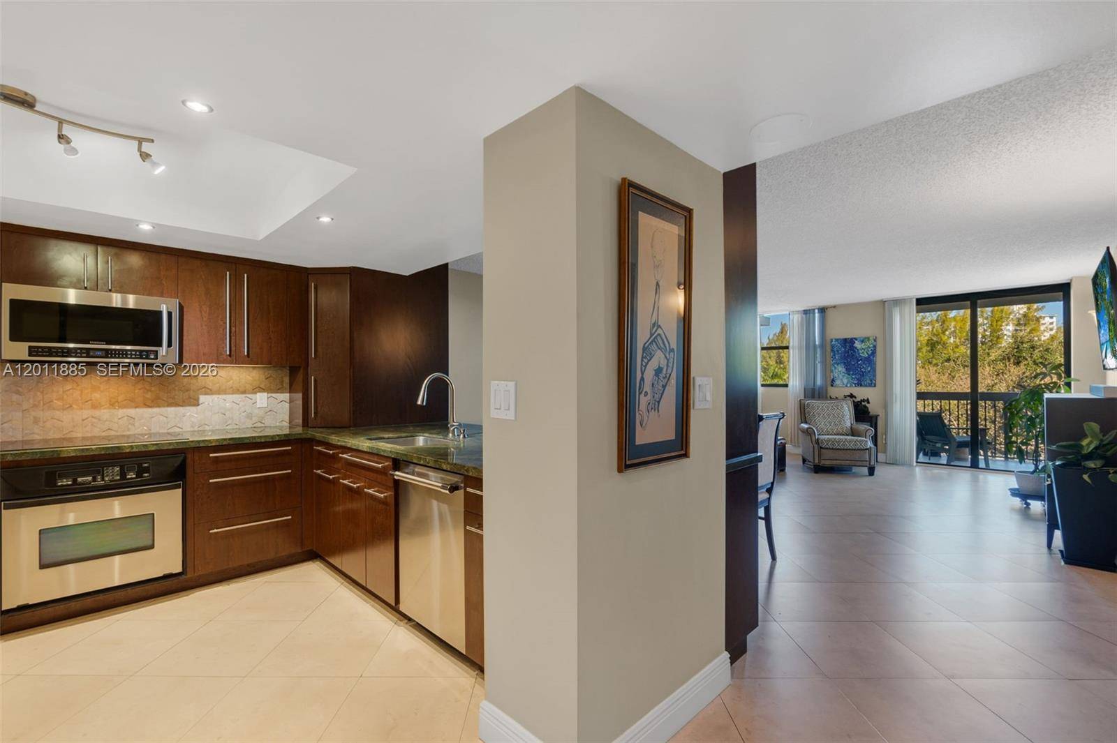 2900 NE 14th St CswyPompano Beach - Condo 5+ Stories,Condo condo unit 402 - picture