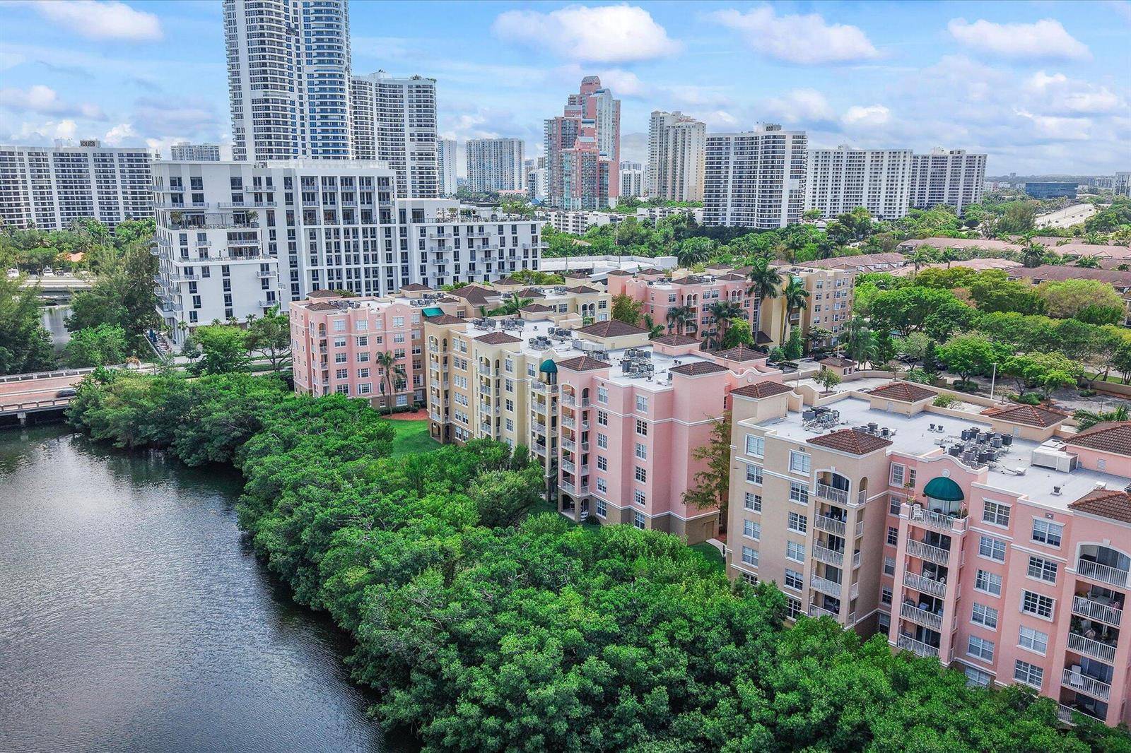 19601 E Country ClubAventura - Condo condo unit 7505 - picture