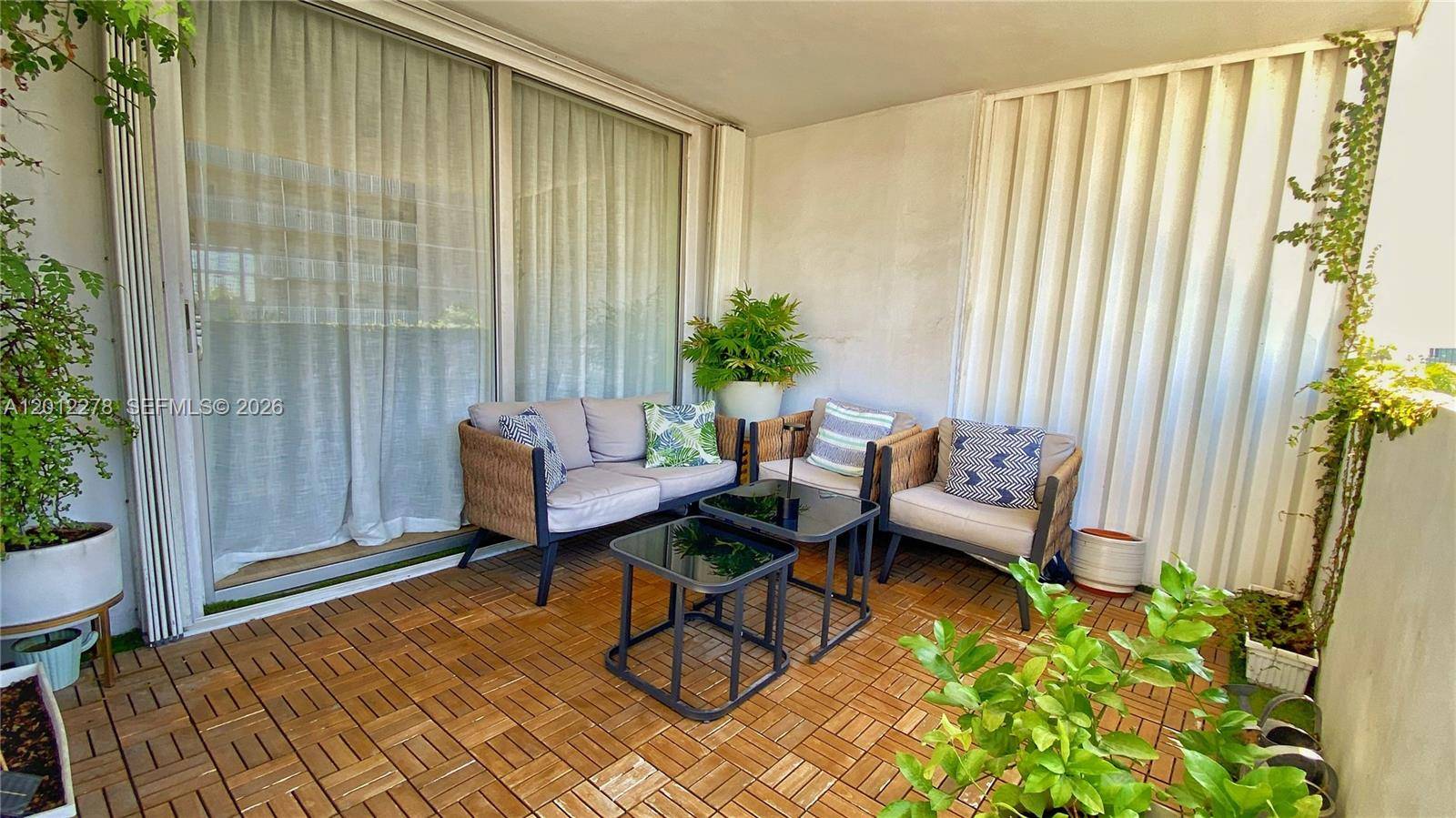 1331 Lincoln RdMiami Beach - LINCOLN WEST TOWERS CONDO condo unit 702 - picture