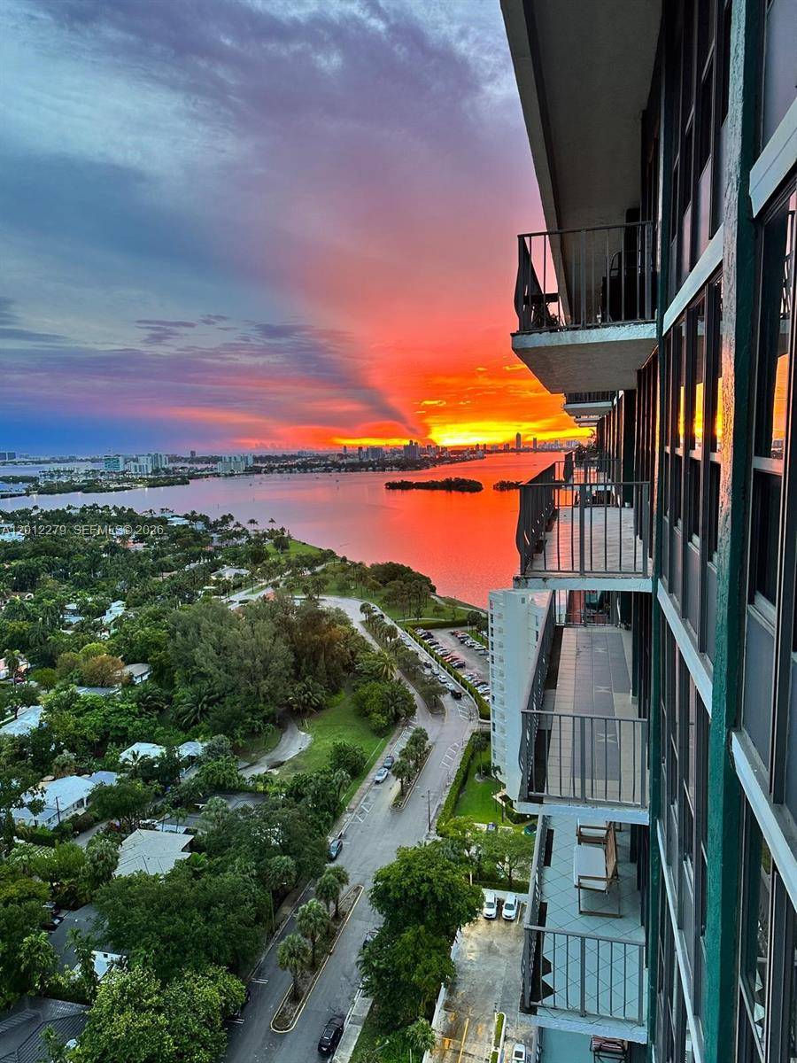 780 NE 69th StMiami - Condo 5+ Stories,Condo condo unit 1210 - picture