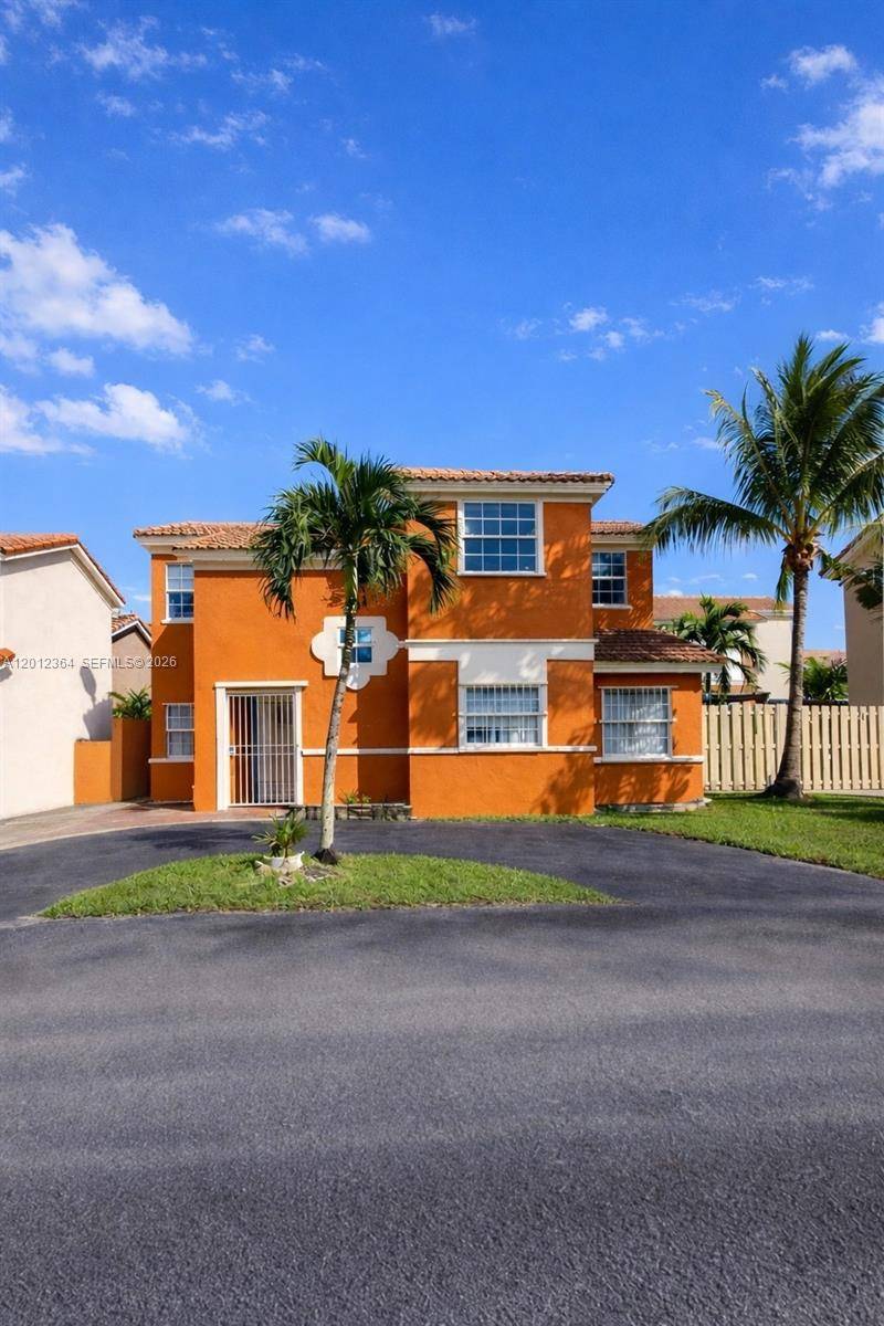 1045 NW 126th PlMiami - picture