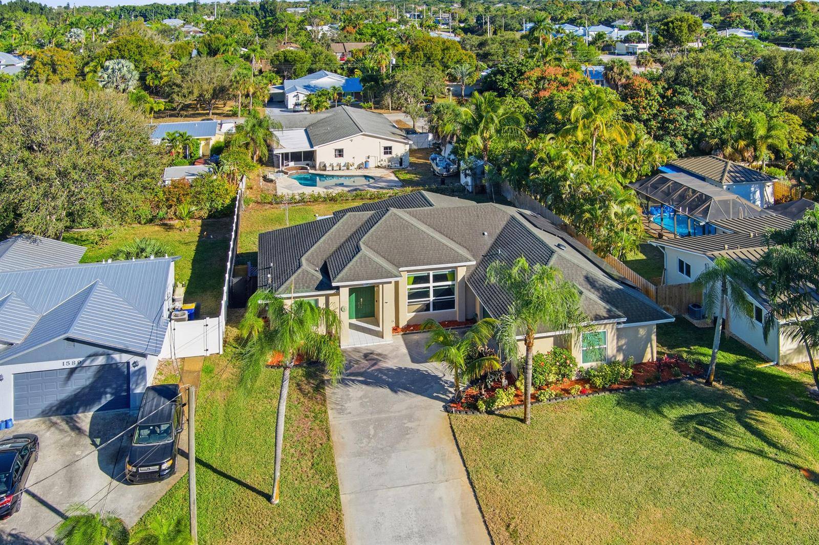 1569 NE AmyJensen Beach - picture