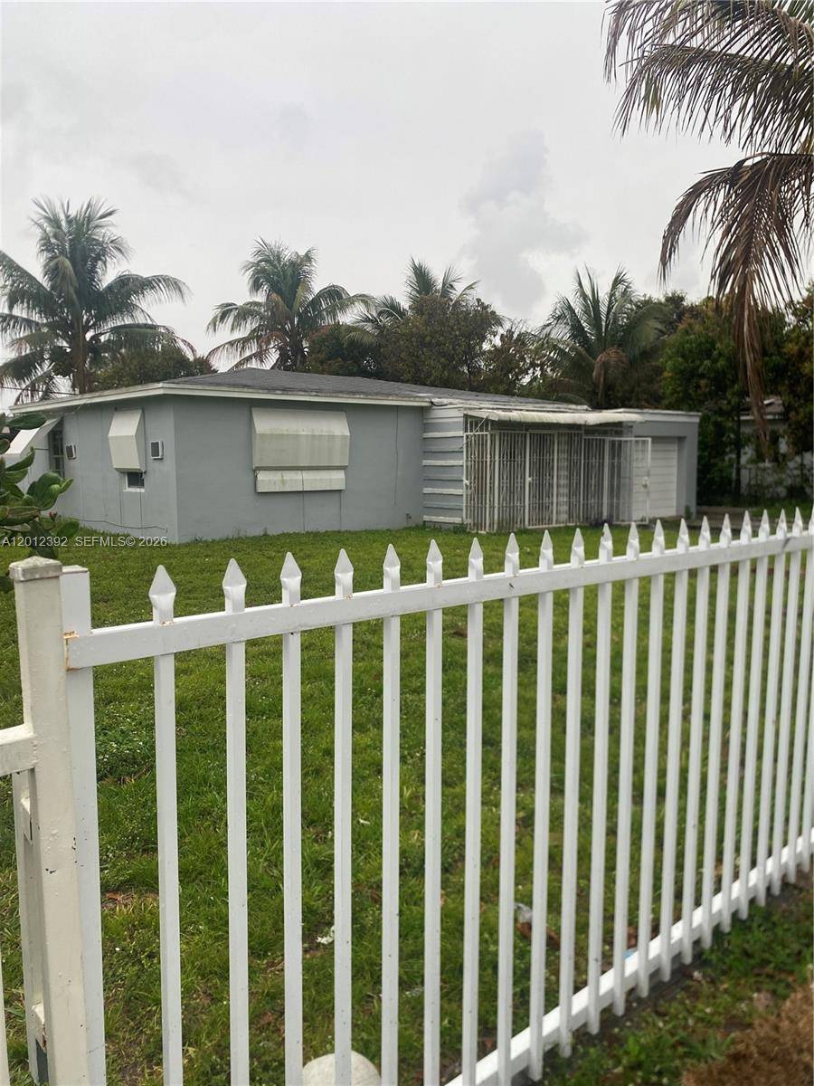 1070 NW 147th StMiami - picture