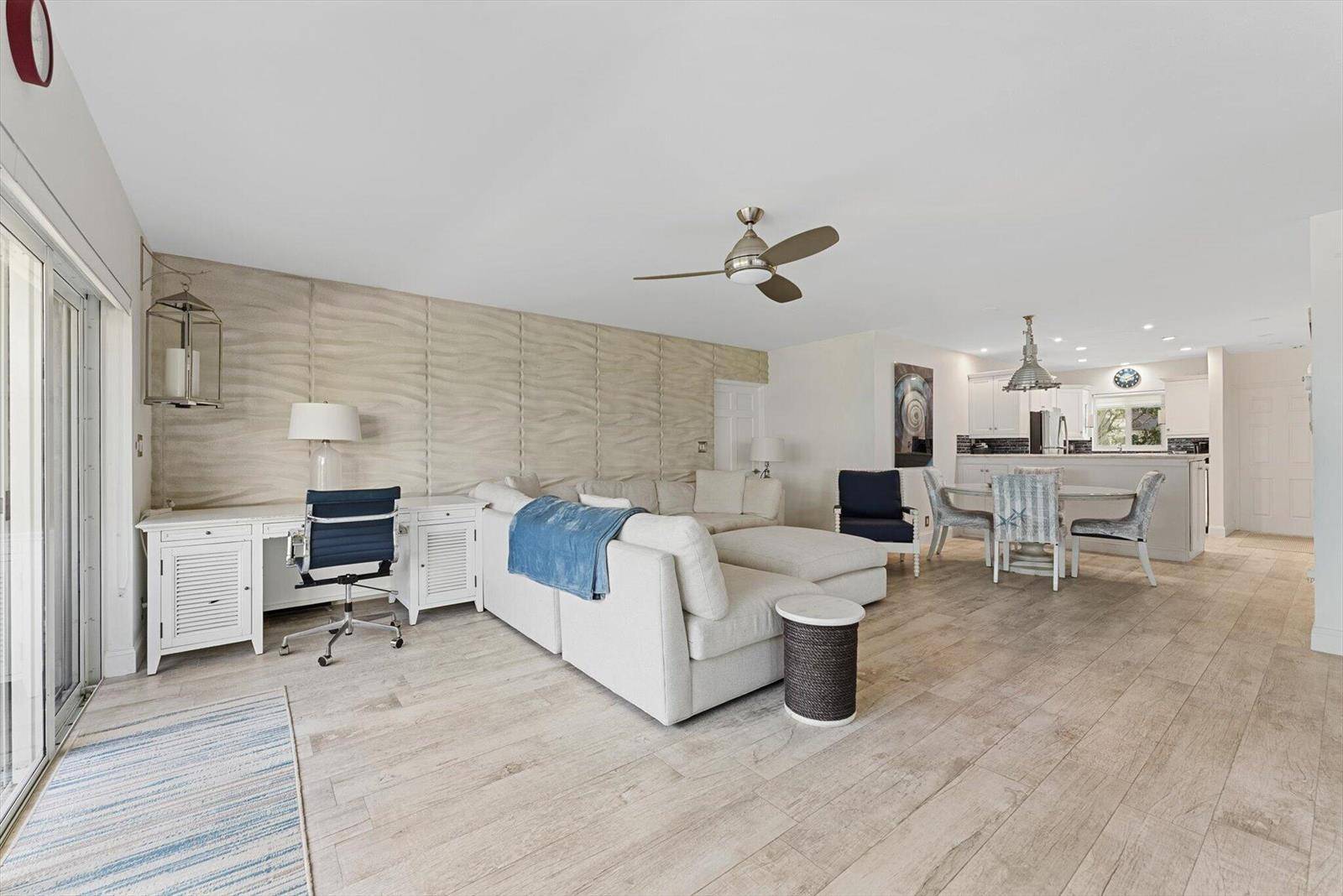 1199 Hillsboro MileHillsboro Beach - HILLSBORO IMPERIAL APTS CO,HILLSBORO IMPERIAL condo unit 133 - picture